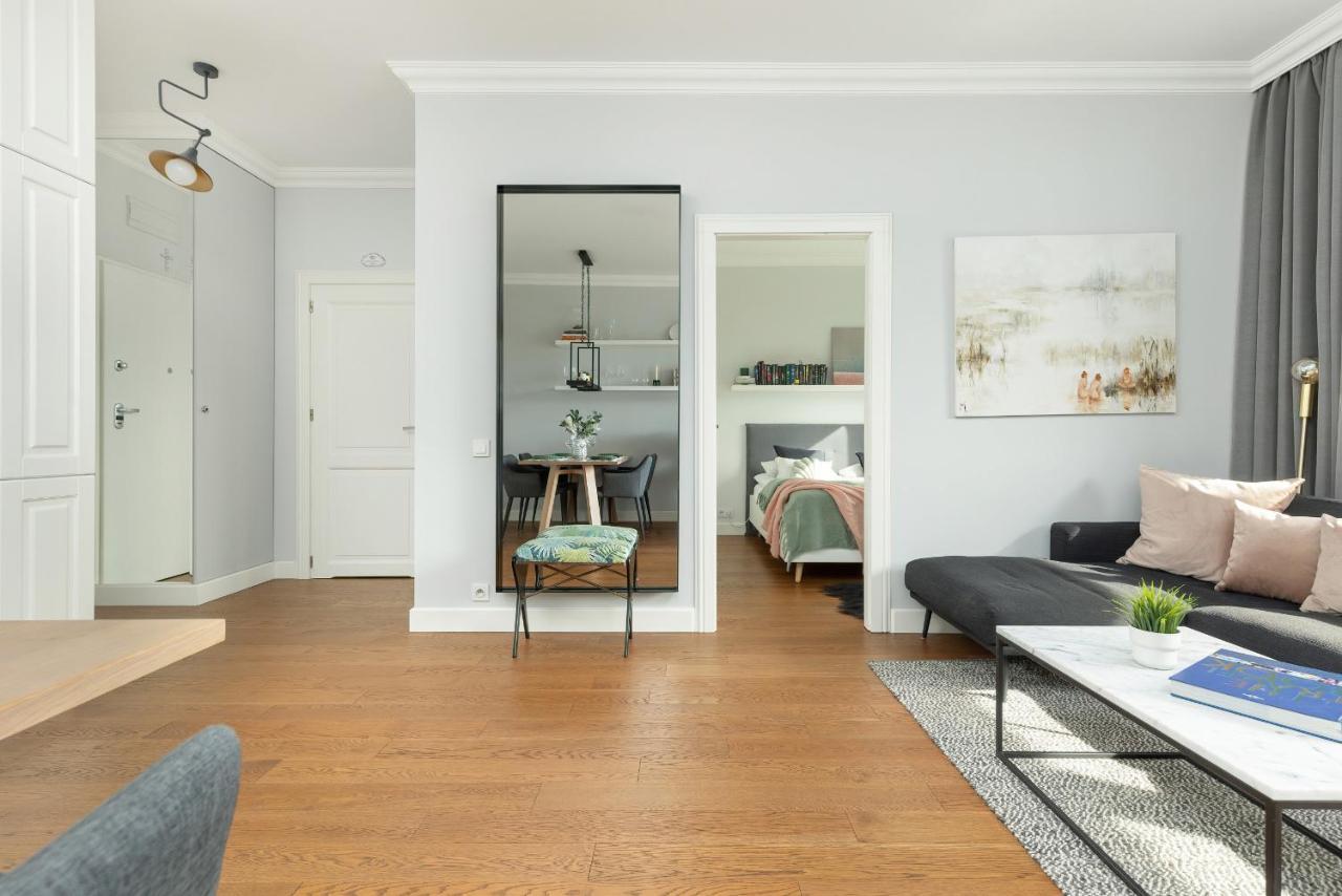 Cozy Apartment Gieysztora Wilanow By Noclegi Renters Varşovia Exterior foto