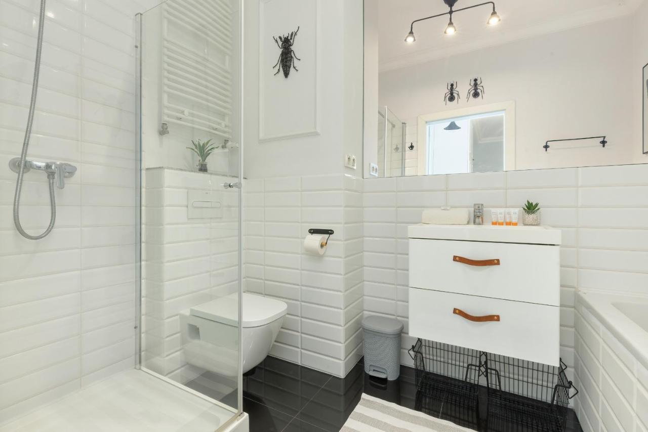 Cozy Apartment Gieysztora Wilanow By Noclegi Renters Varşovia Exterior foto